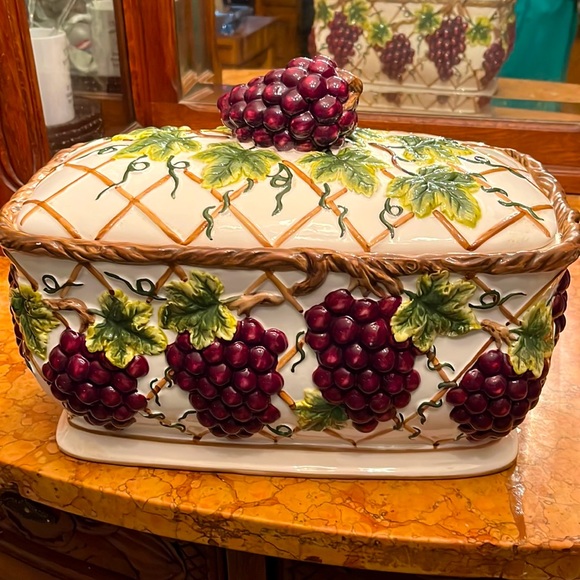 Vintage Storage & Organization Large Ceramic Bread Or Storage Box